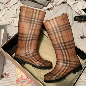 Burberry rain boots